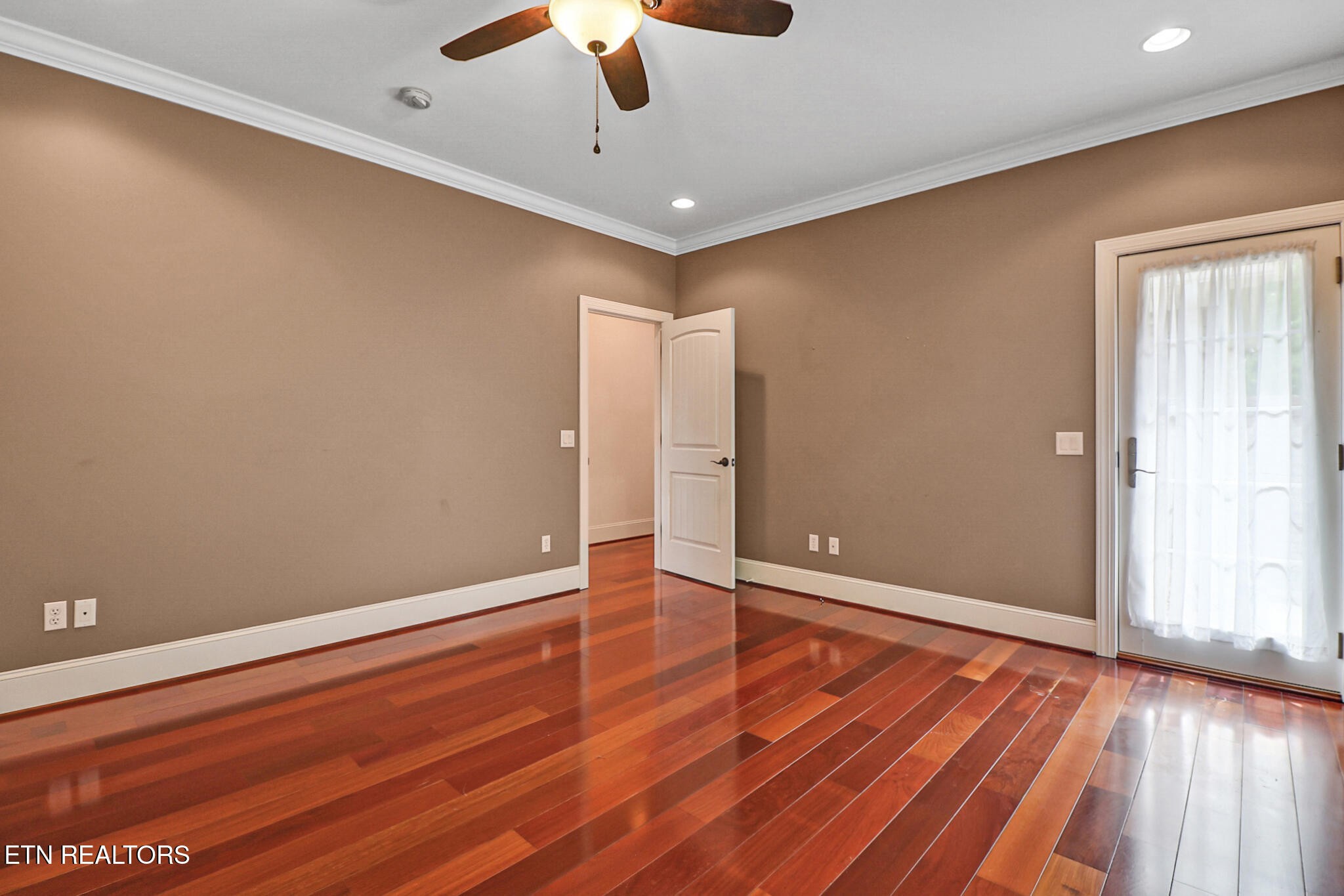 310 Old Stagecoach Place Crossville TN 38571