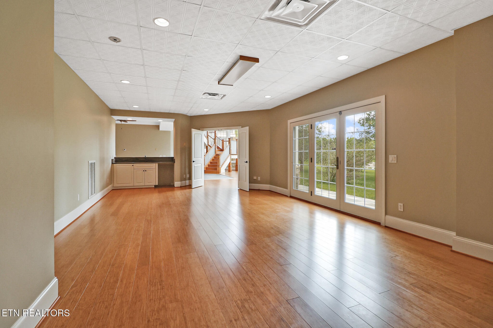 310 Old Stagecoach Place Crossville TN 38571