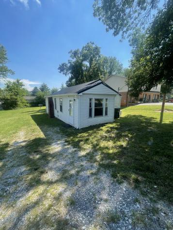 131 Old Westmoreland Road Portland TN 37148