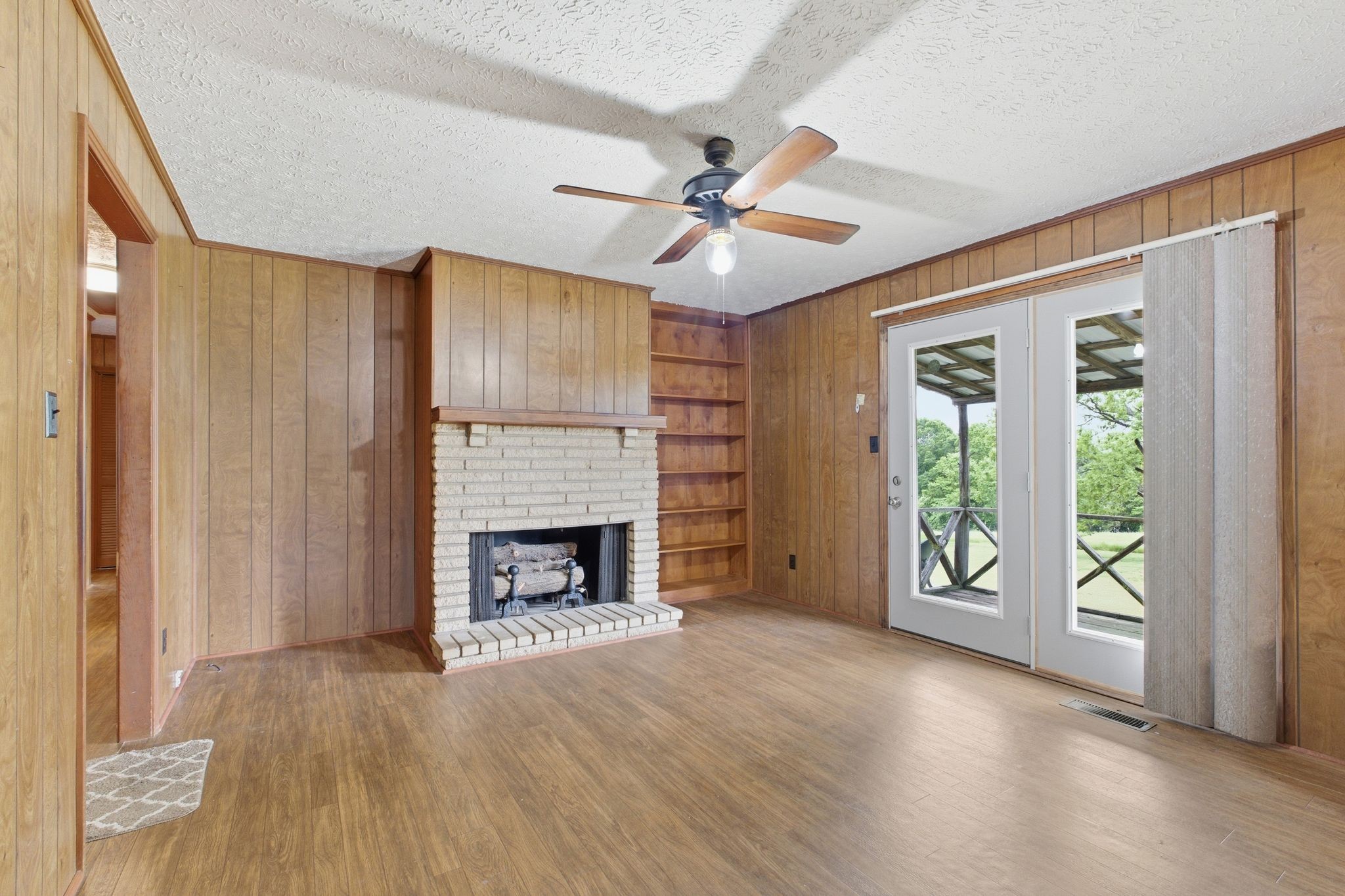 150 Mutt Road White Bluff TN 37187