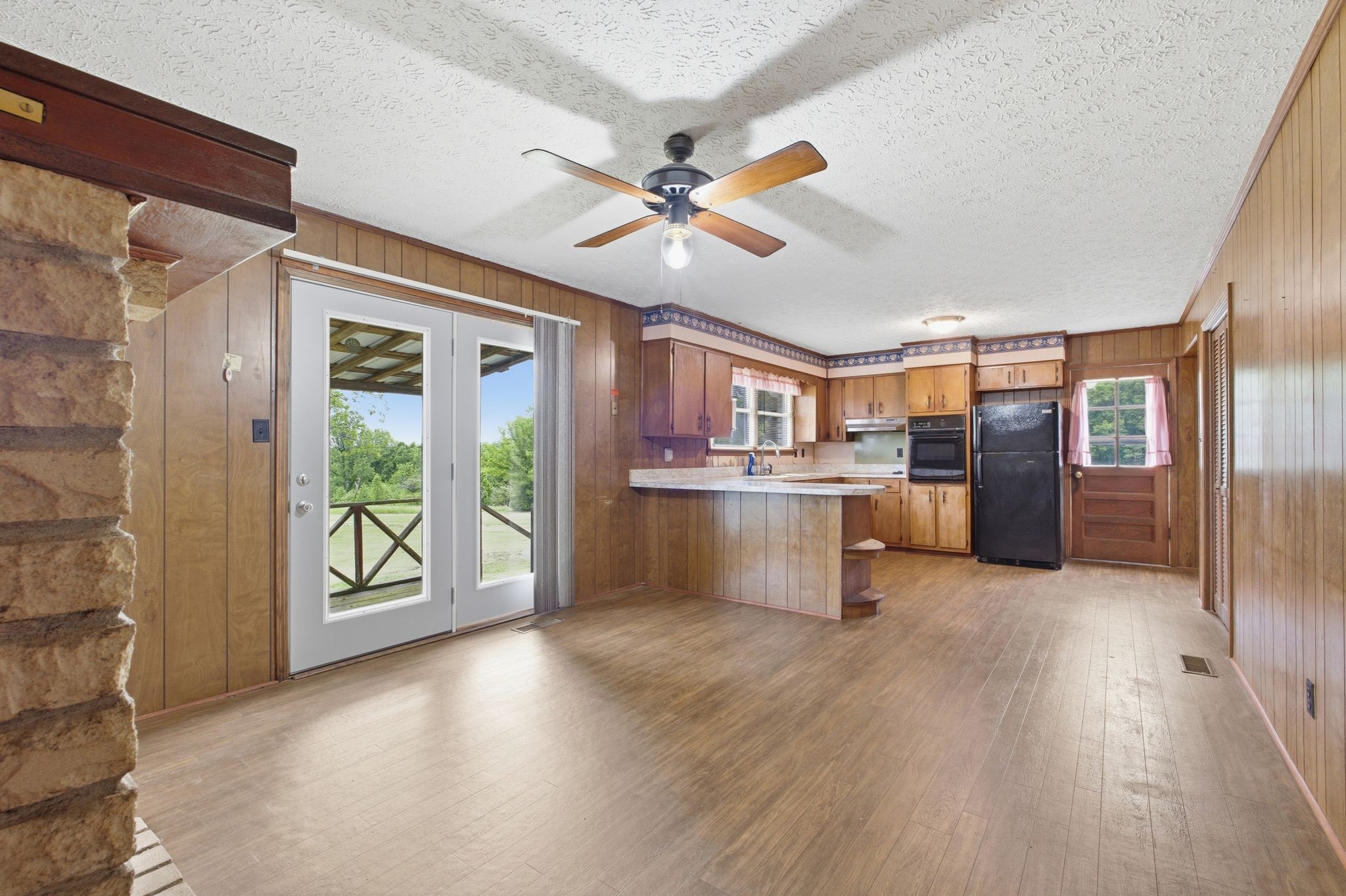 150 Mutt Road White Bluff TN 37187