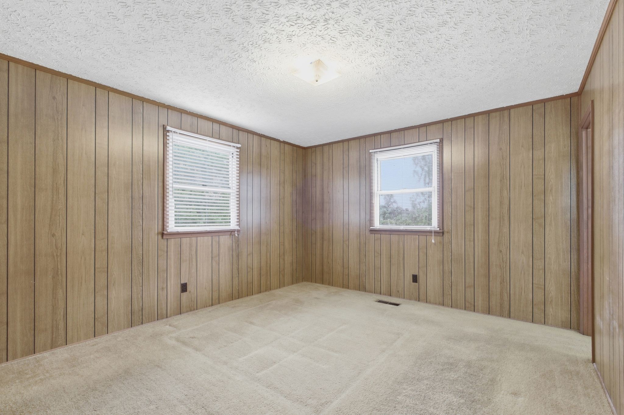 150 Mutt Road White Bluff TN 37187