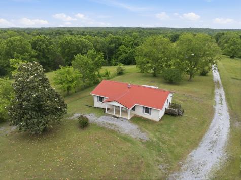 150 Mutt Road White Bluff TN 37187