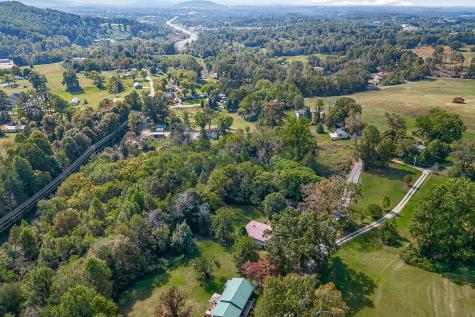 144 Fraizier Road Livingston TN 38570