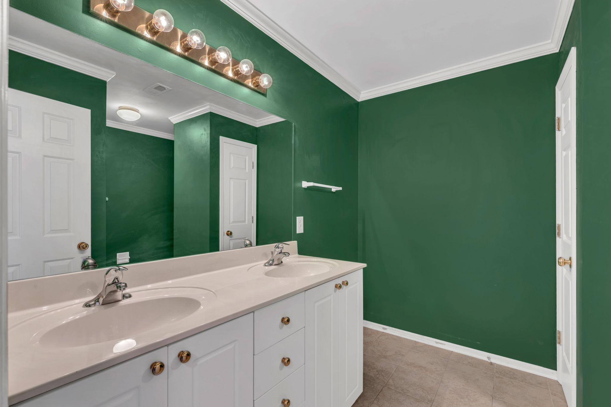 2121 Highway 12, S Ashland City TN 37015