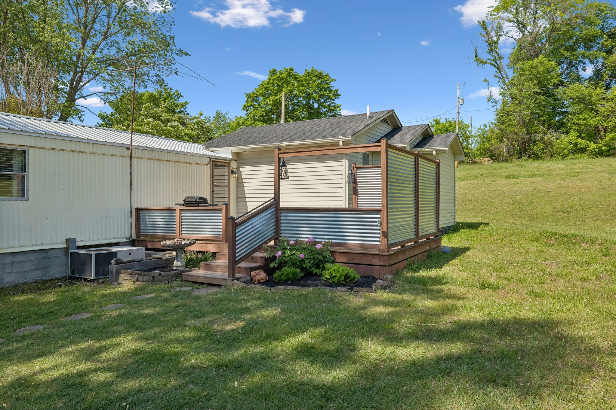 6644 Highway 76, E Springfield TN 37172