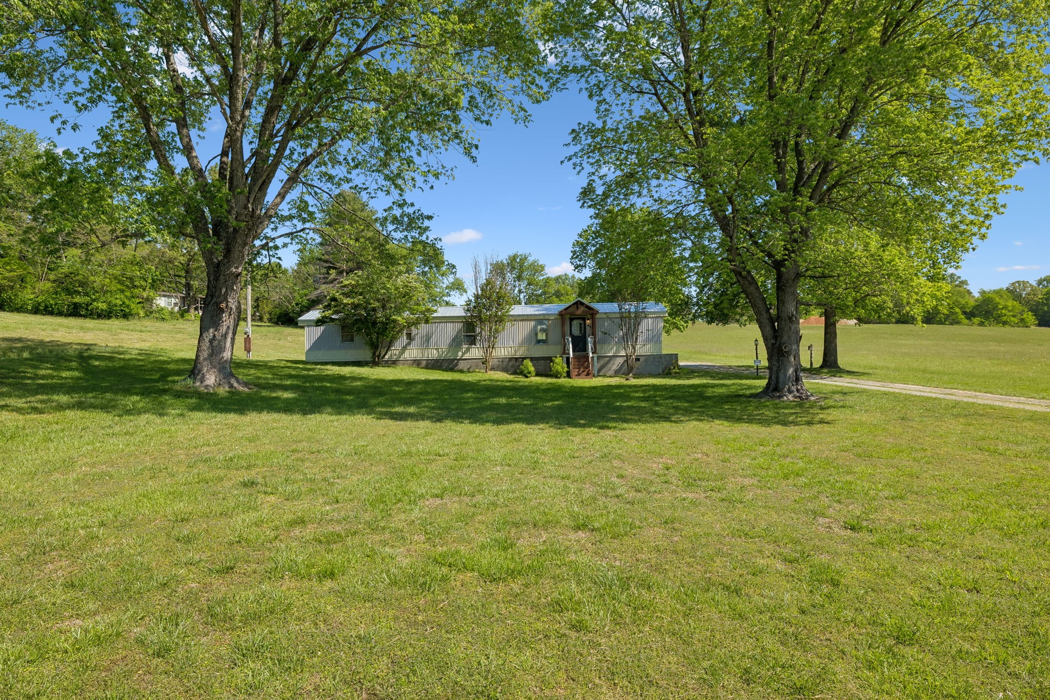 6644 Highway 76, E Springfield TN 37172