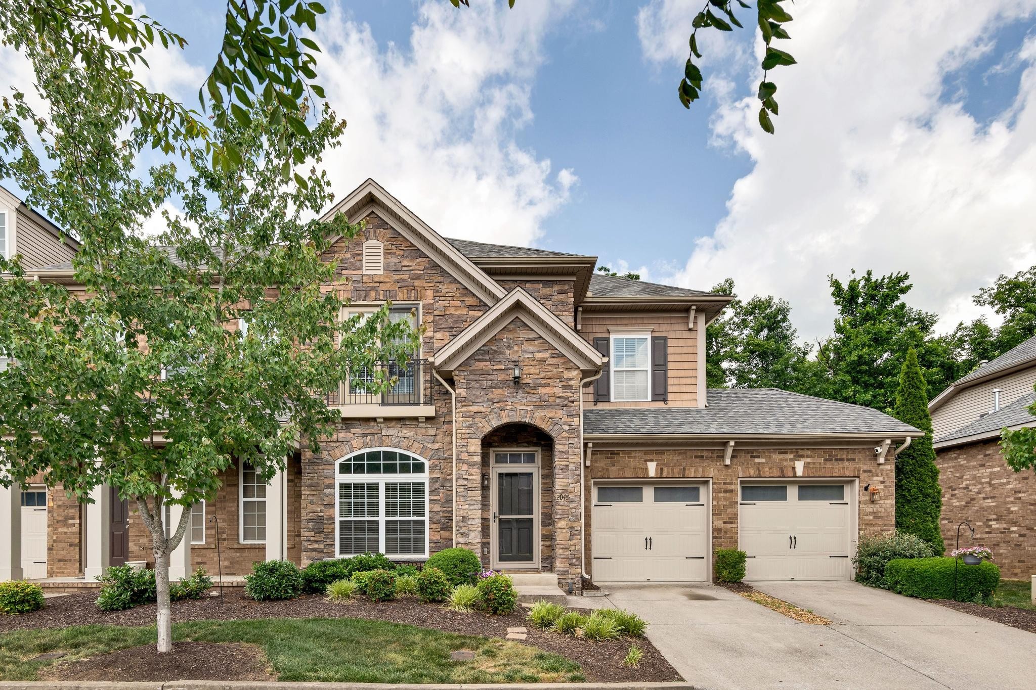 2045 Traemoor Village Drive Nashville TN 37209