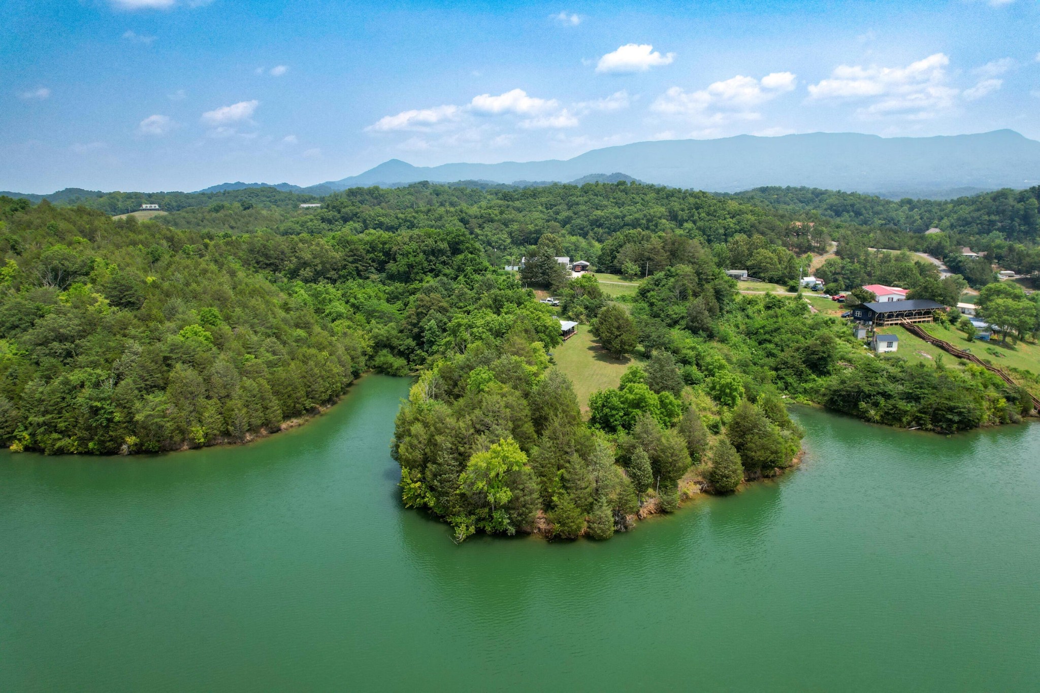 2751 Von Hill Road Dandridge TN 37725