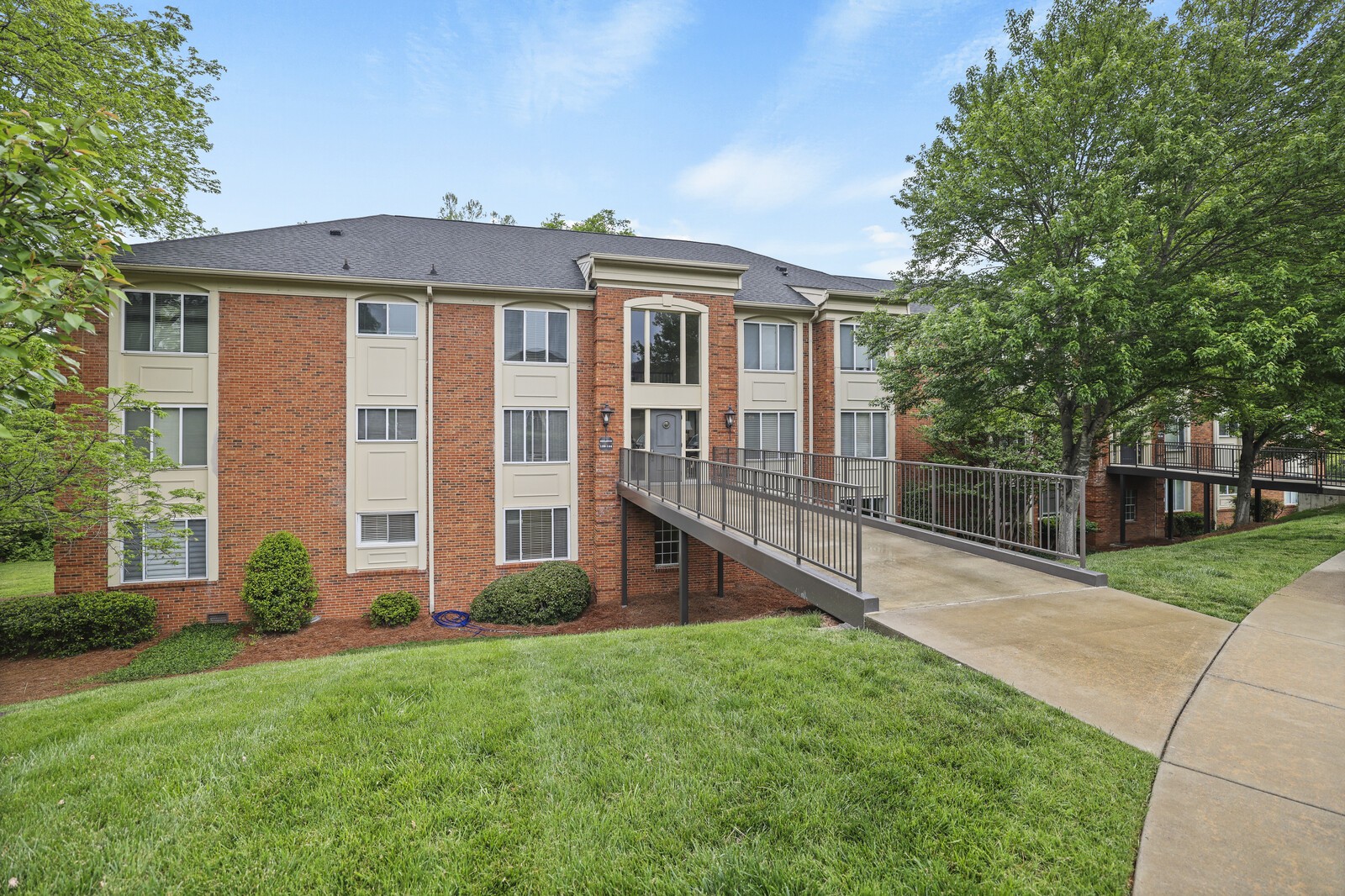 4487 Post Place Nashville TN 37205