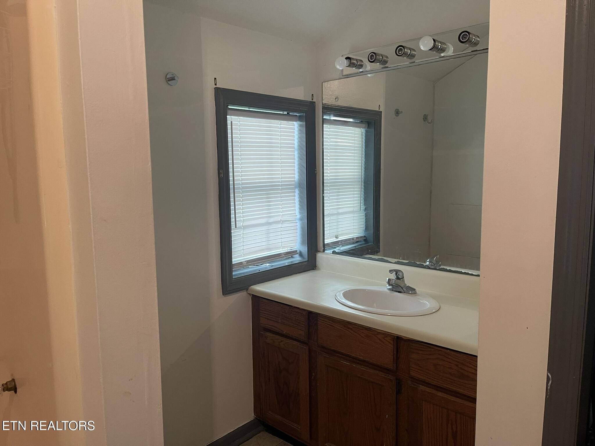 4505 Sing Lane Louisville TN 37777