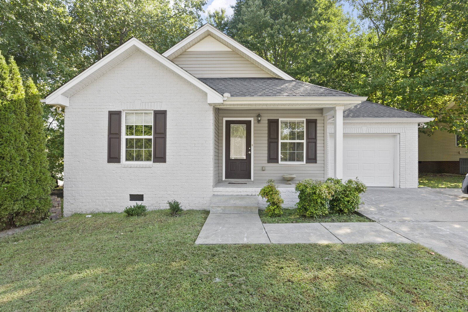 305 Silvia Court Springfield TN 37172