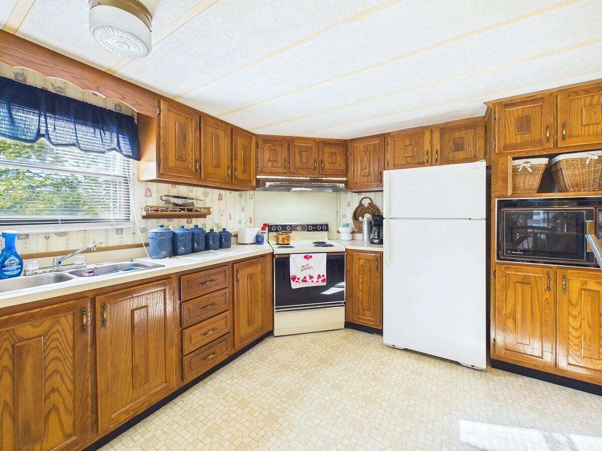3924 River Road Ten Mile TN 37880
