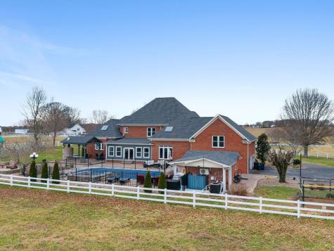 1600 Oakdale Road Westmoreland TN 37186