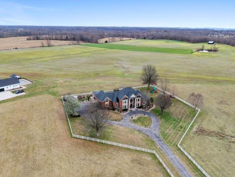 1600 Oakdale Road Westmoreland TN 37186