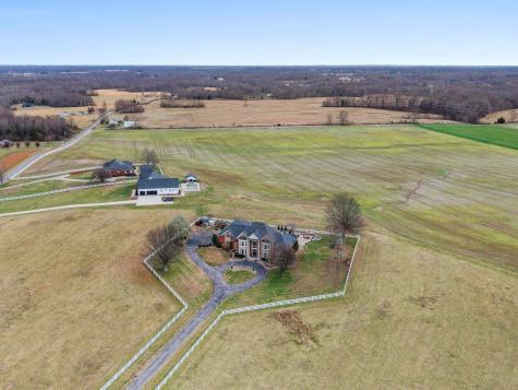 1600 Oakdale Road Westmoreland TN 37186