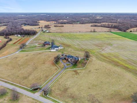 1600 Oakdale Road Westmoreland TN 37186
