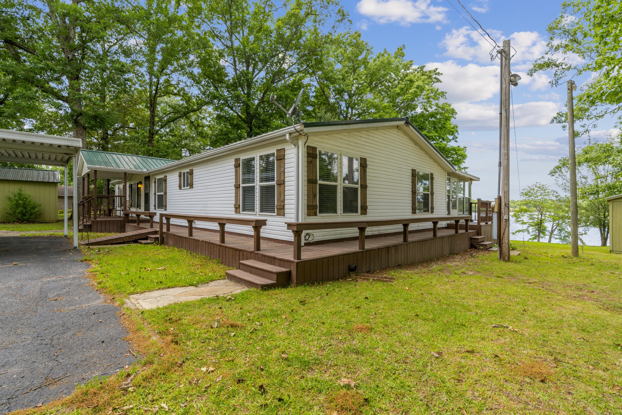 46 Lakeshore Drive Beechgrove TN 37018