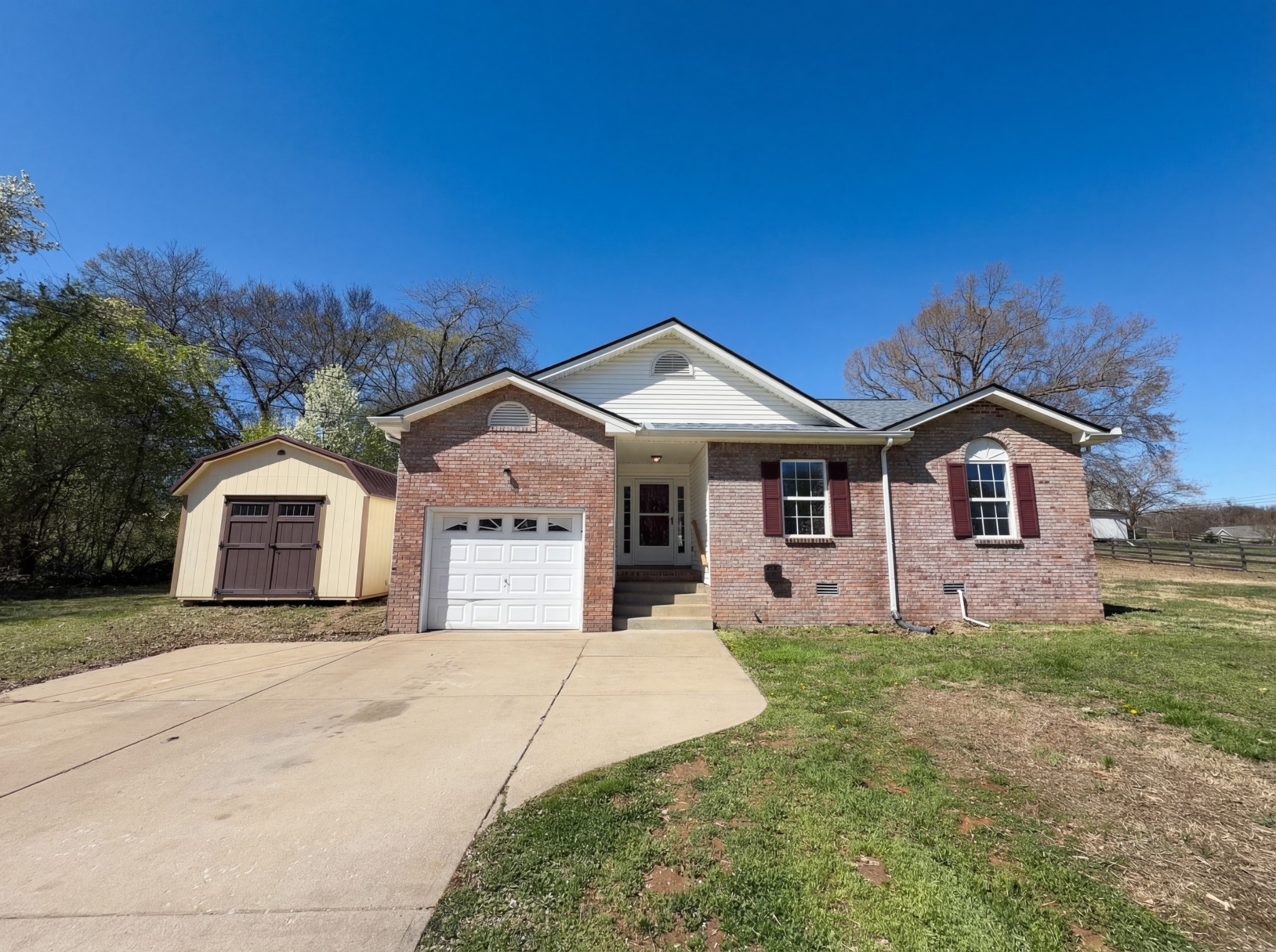 1690 Sparkleberry Drive Clarksville TN 37042