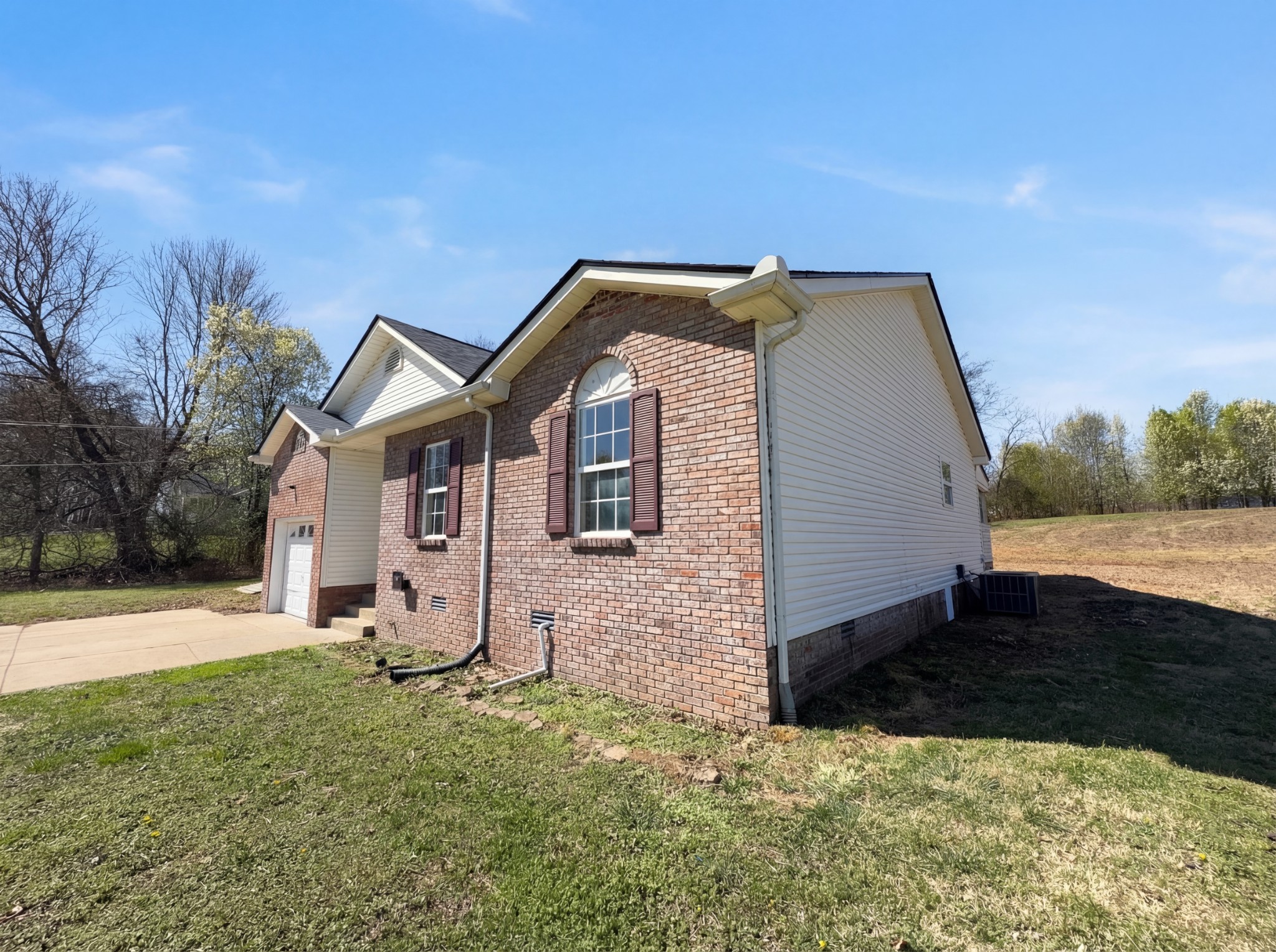 1690 Sparkleberry Drive Clarksville TN 37042