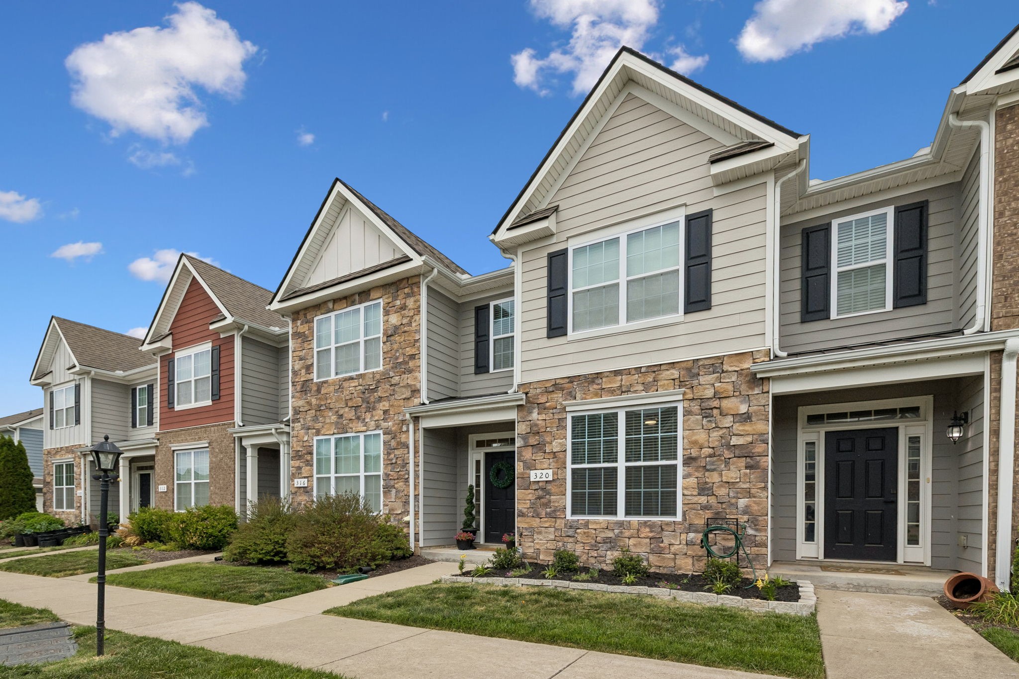 320 Manor Row Pleasant View TN 37146