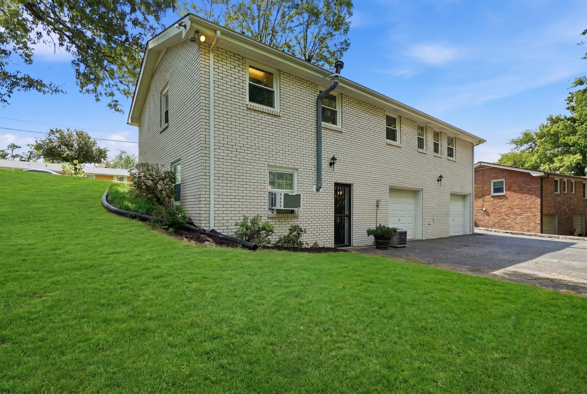 2442 Broadview Drive Nashville TN 37217
