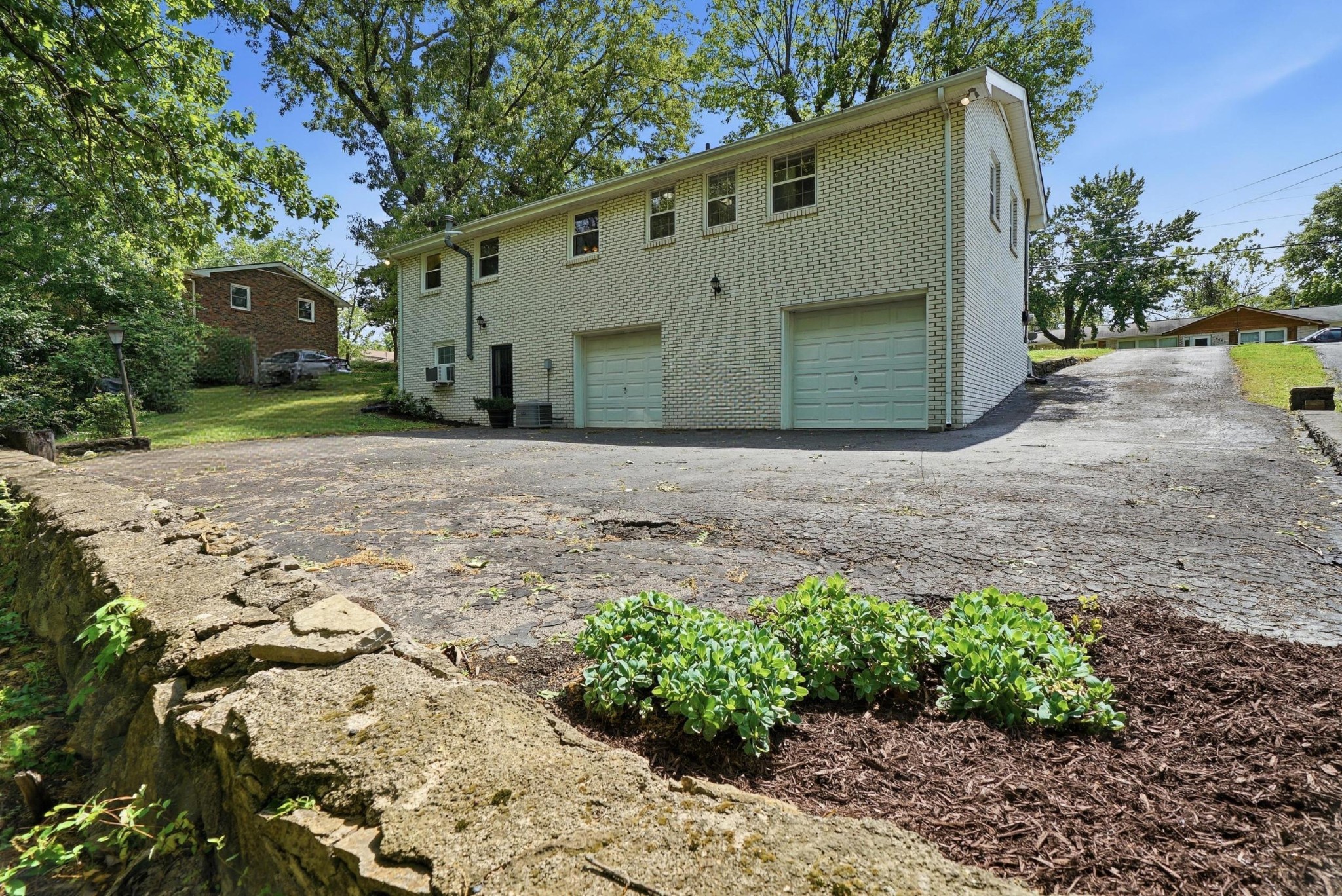 2442 Broadview Drive Nashville TN 37217