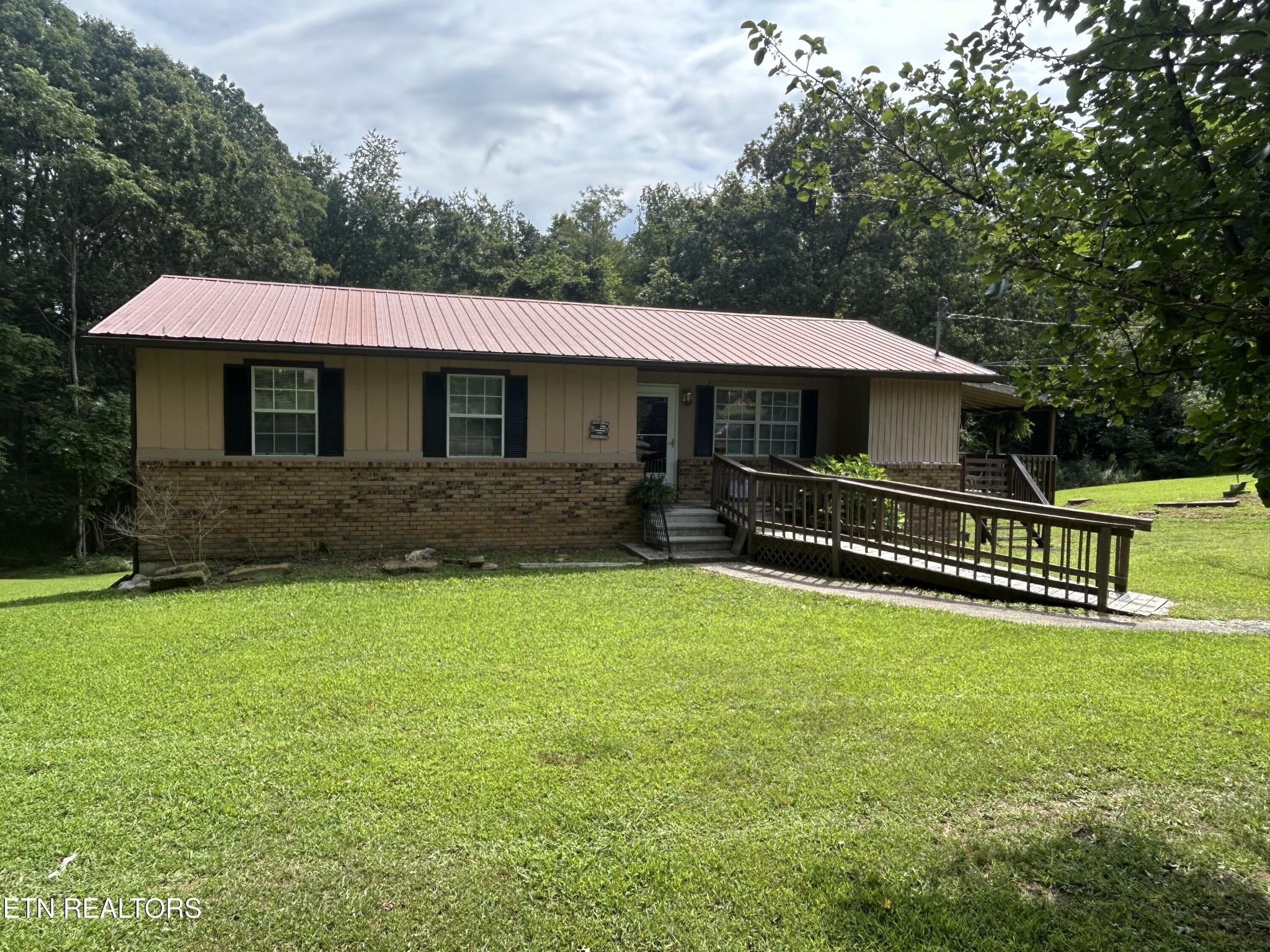 1041 Roysden Road Jamestown TN 38556