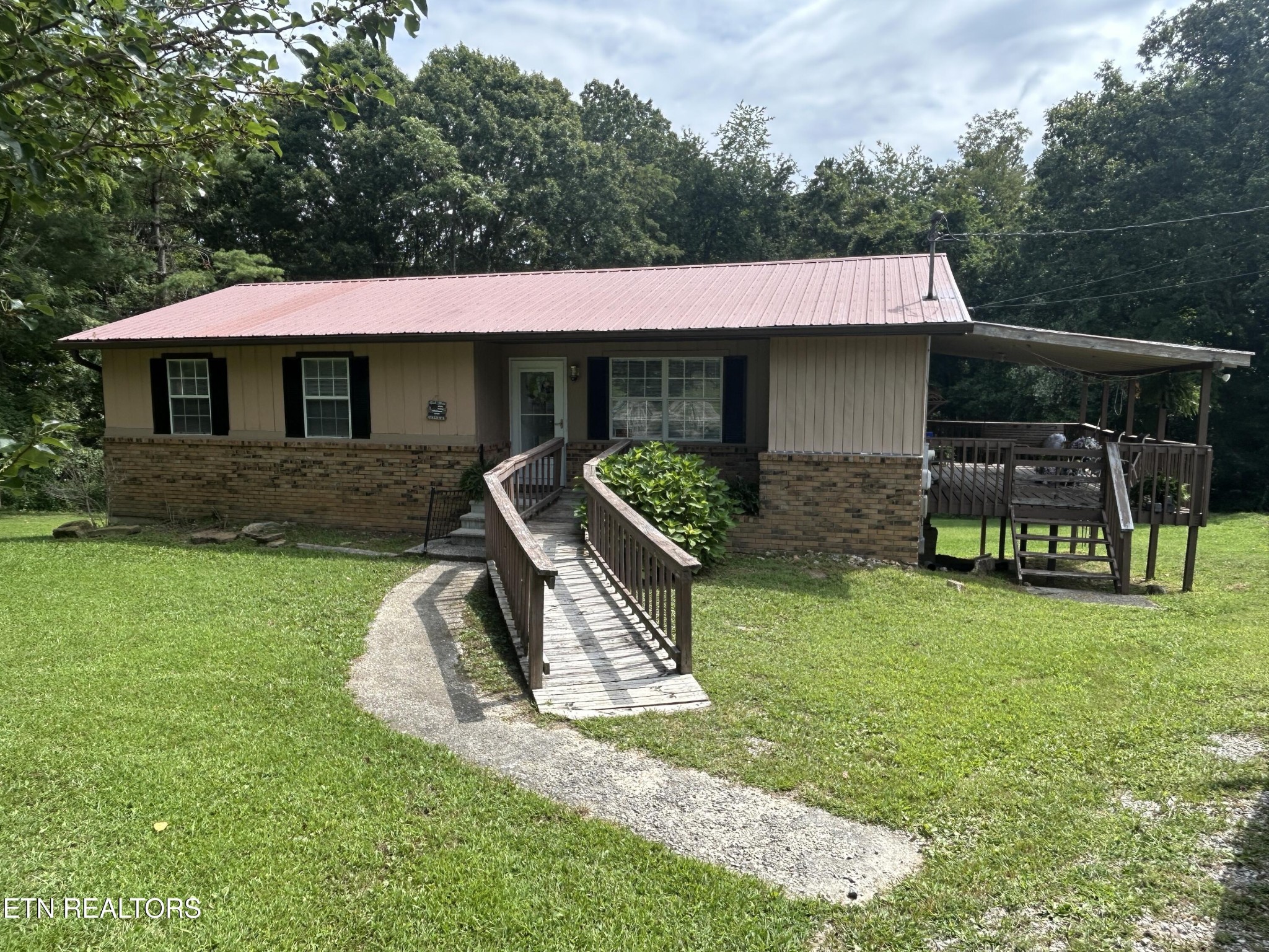 1041 Roysden Road Jamestown TN 38556