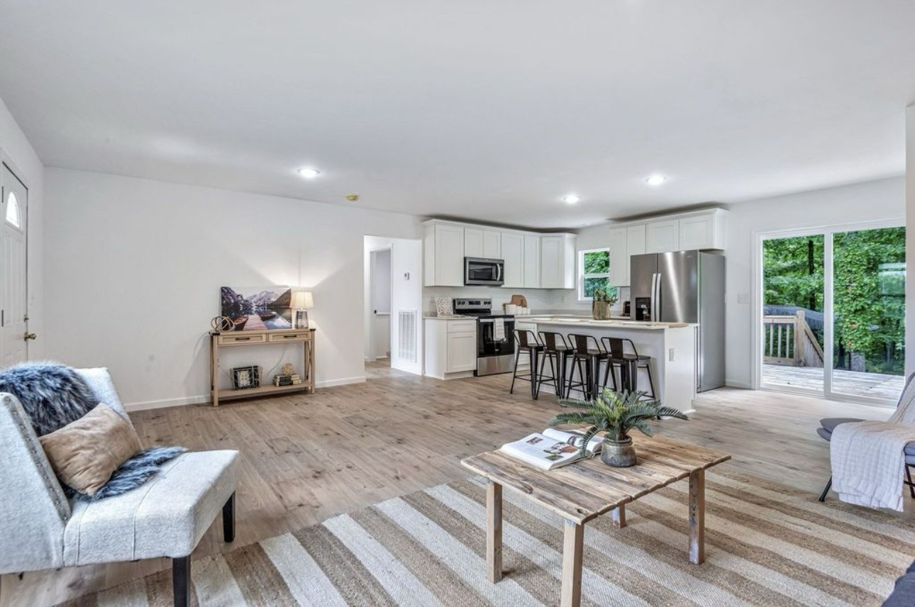 10498 Missionary Ridge Road Bon Aqua TN 37025