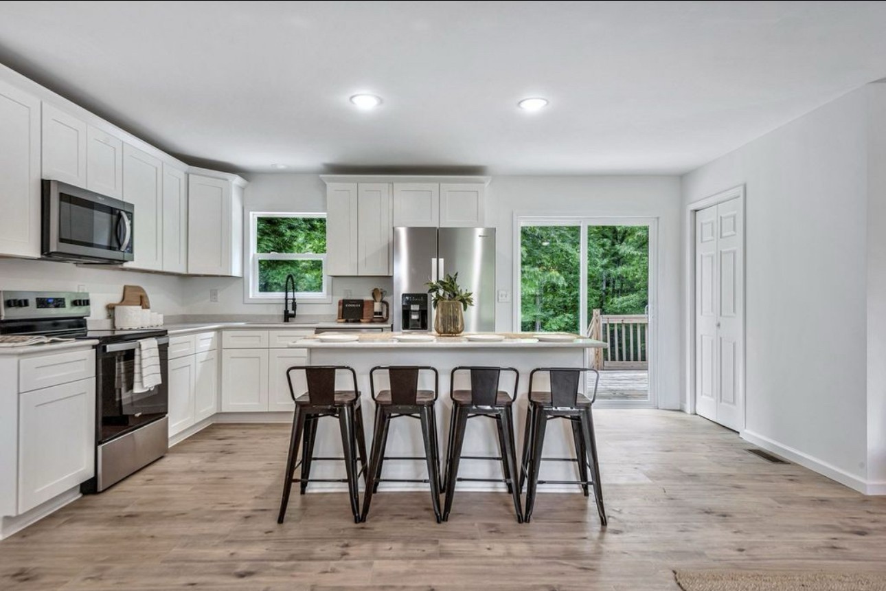 10498 Missionary Ridge Road Bon Aqua TN 37025