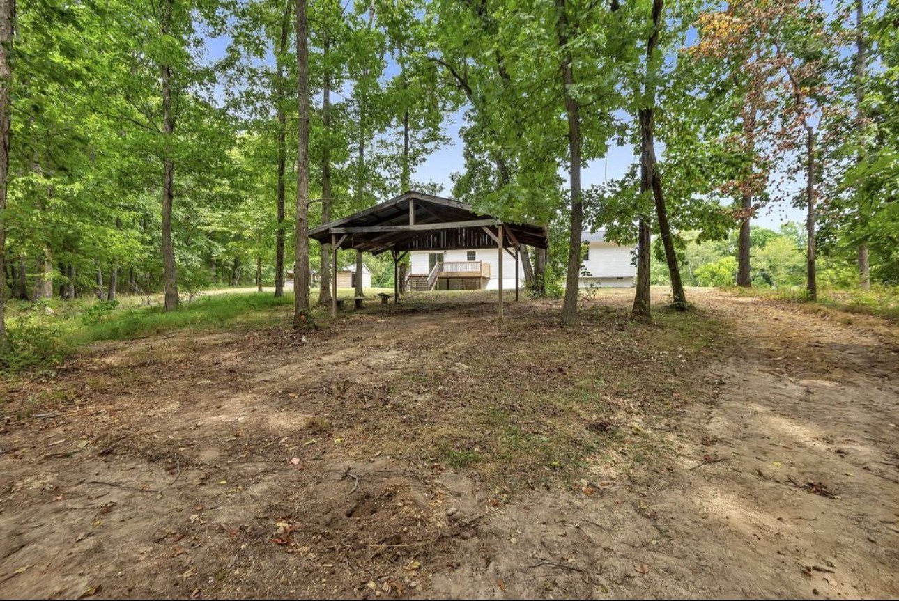 10498 Missionary Ridge Road Bon Aqua TN 37025
