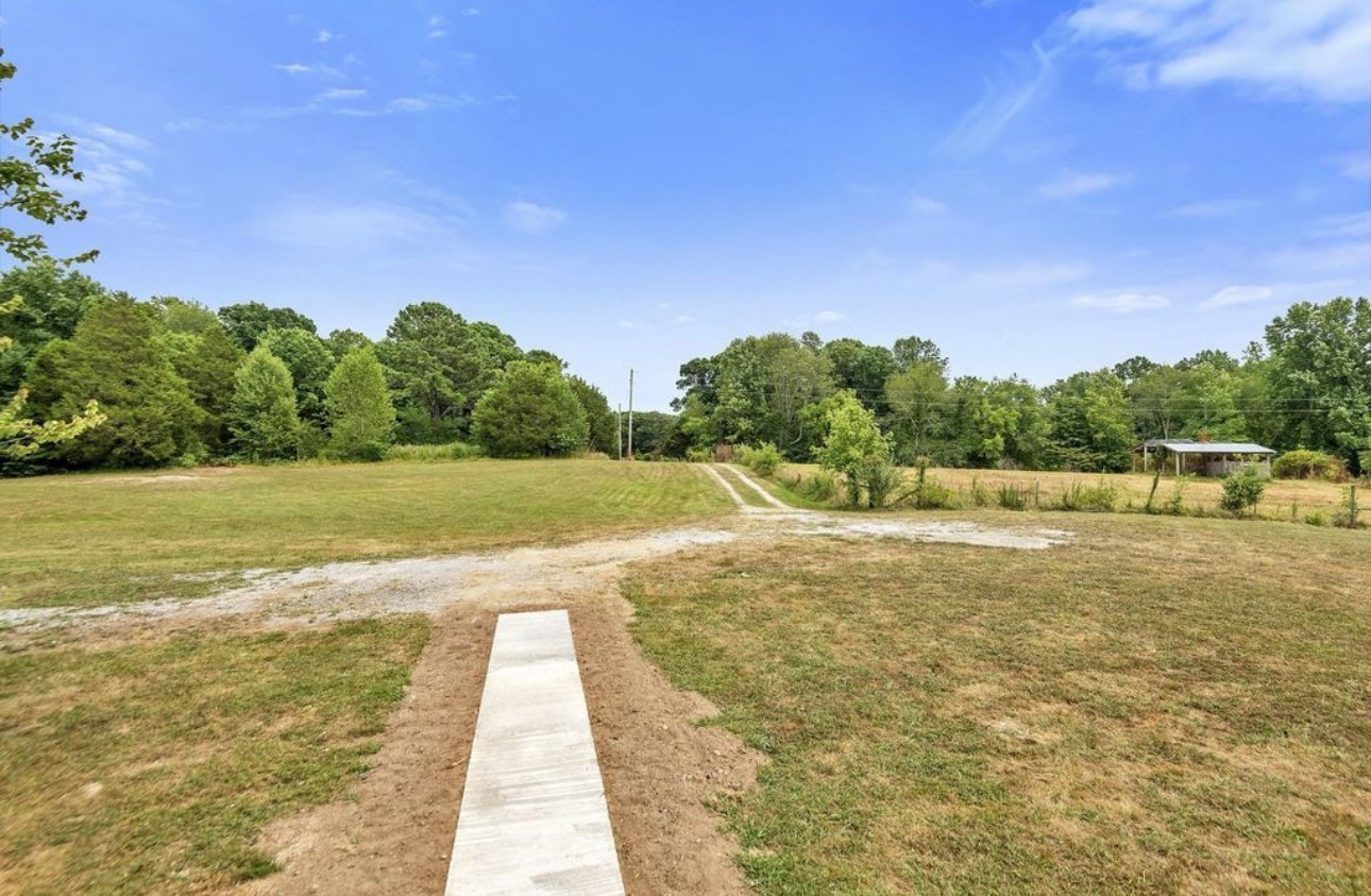 10498 Missionary Ridge Road Bon Aqua TN 37025