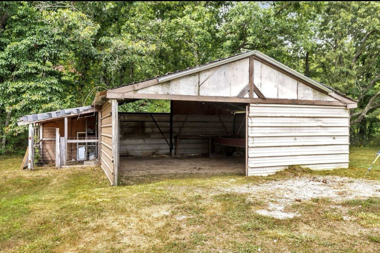 10498 Missionary Ridge Road Bon Aqua TN 37025