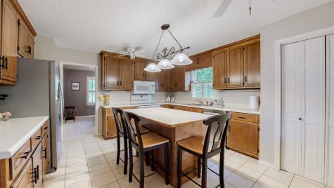 1335 Chippendale Circle Columbia TN 38401