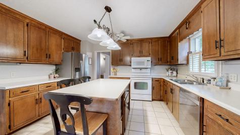 1335 Chippendale Circle Columbia TN 38401