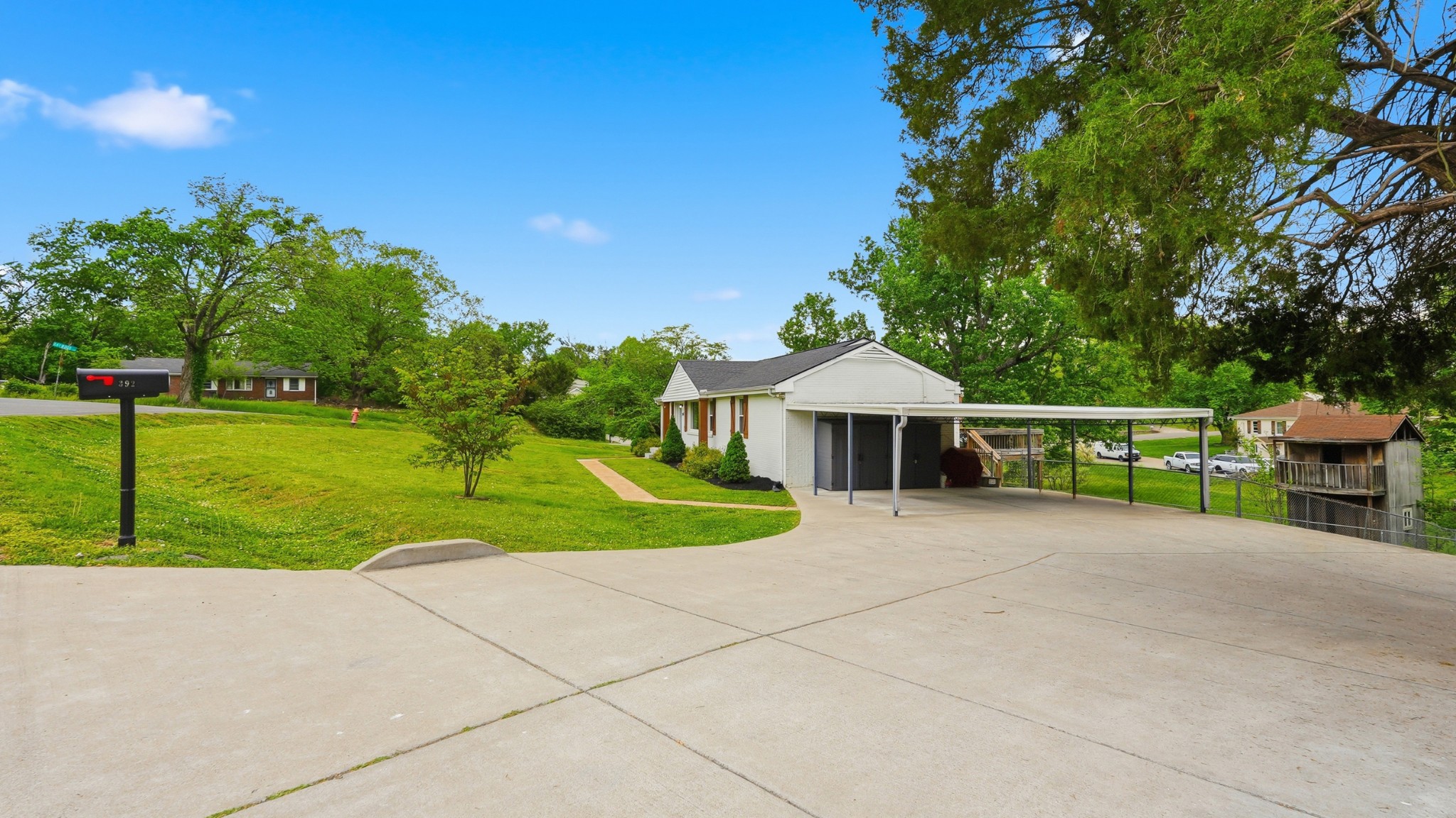 392 Brewer Drive Nashville TN 37211
