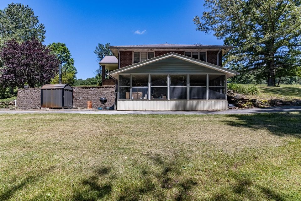 2216 Cove Hill Road Pikeville TN 37367