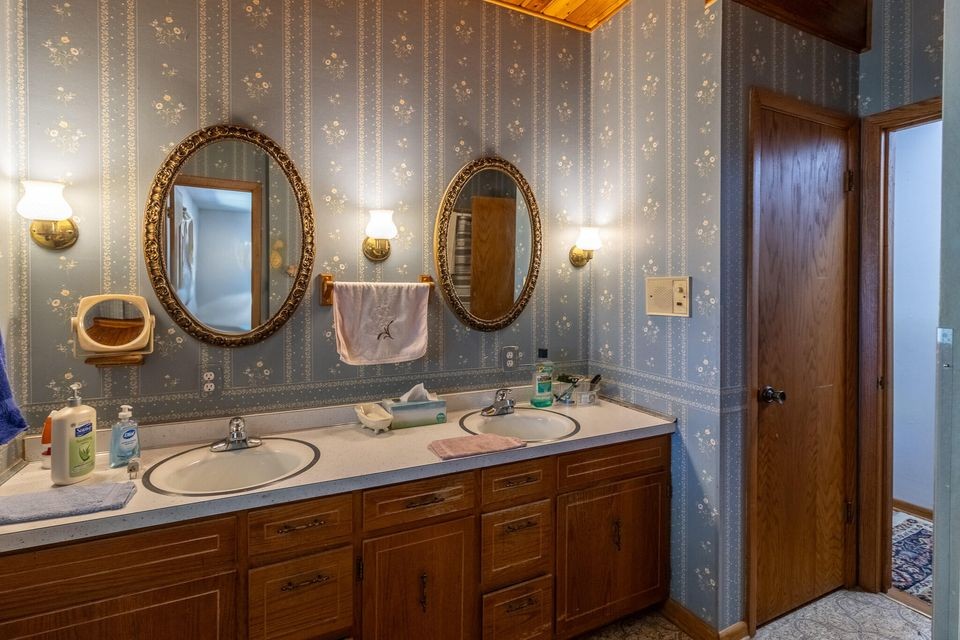 2216 Cove Hill Road Pikeville TN 37367