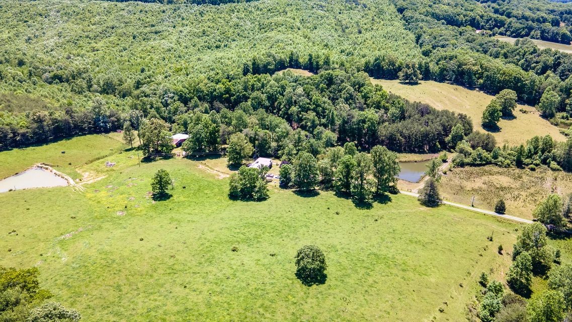 2216 Cove Hill Road Pikeville TN 37367