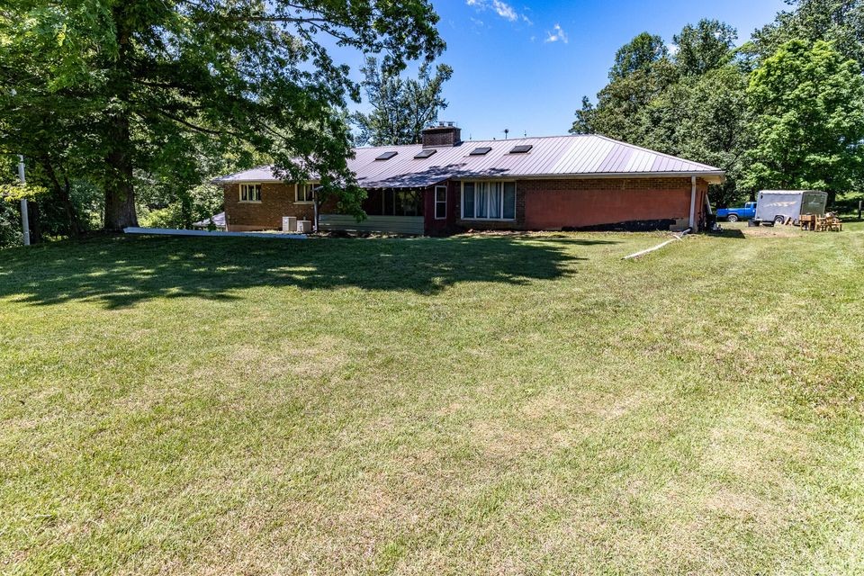 2216 Cove Hill Road Pikeville TN 37367