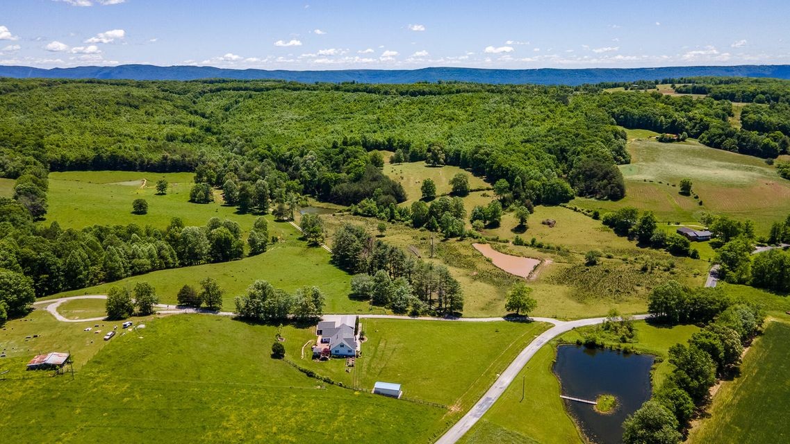 2216 Cove Hill Road Pikeville TN 37367