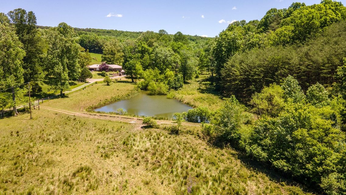 2216 Cove Hill Road Pikeville TN 37367