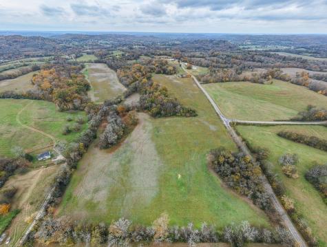9 Craig Bridge Road Williamsport TN 38487
