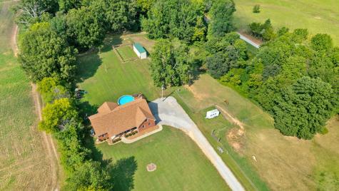 6056 Greenbrier Cemetery Road Greenbrier TN 37073