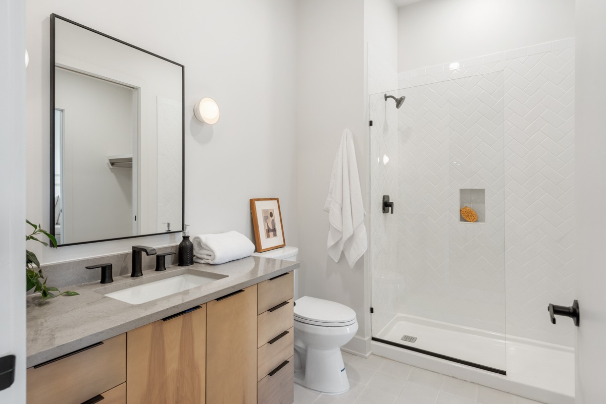 1090 Haysboro Avenue Nashville TN 37216