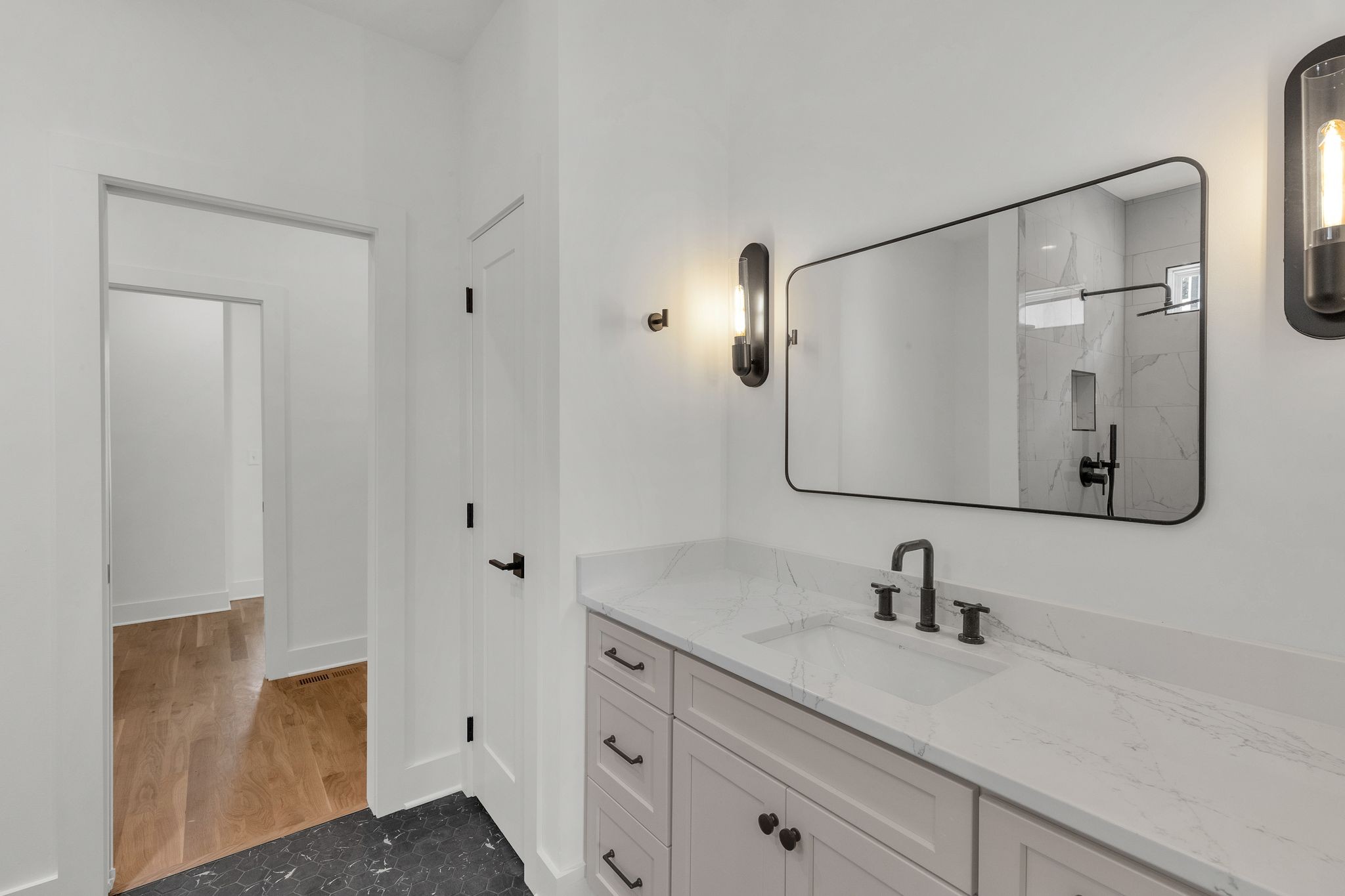 1714B River Drive Nashville TN 37218