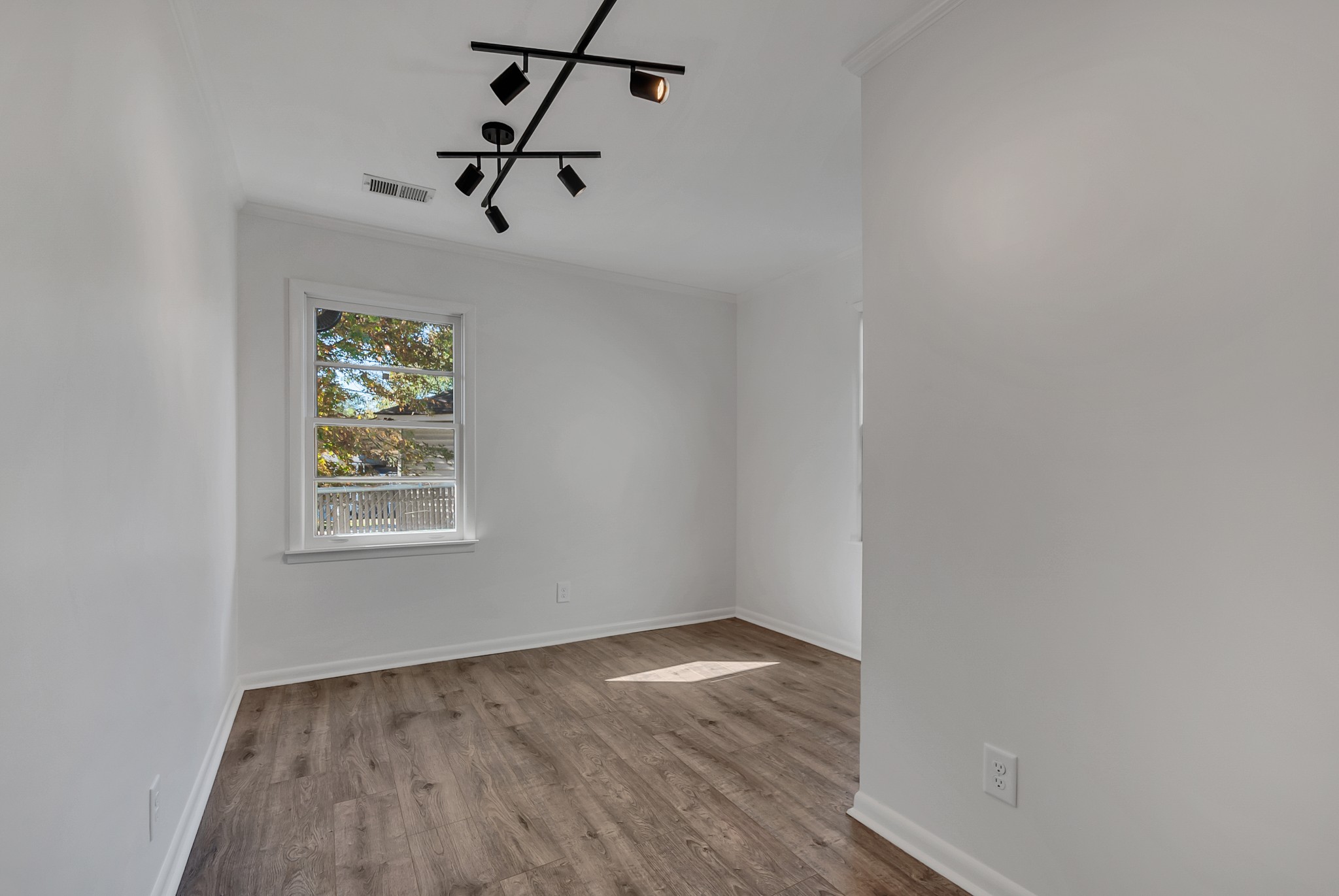 1400 Highland Avenue Columbia TN 38401