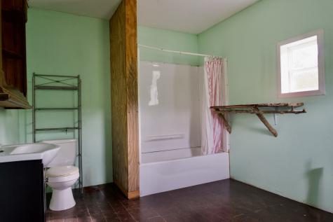 40a Barker Cove Loop Palmer TN 37365