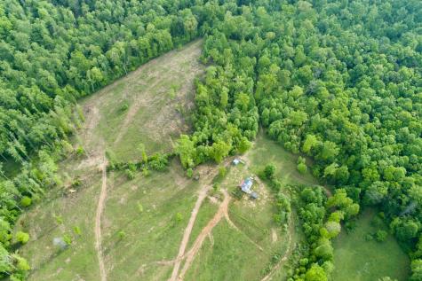 40a Barker Cove Loop Palmer TN 37365